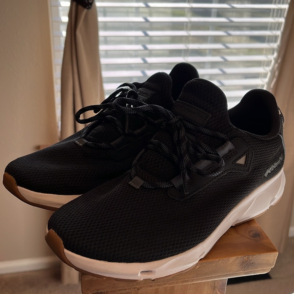 Size 8.5 Columbia shoes